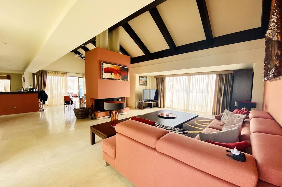 3 soveværelse Penthouse til salg i Los Flamingos med swimmingpool garage - € 1.480.000 (Ref: 8371656)