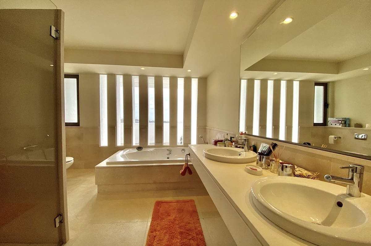 3 soveværelse Penthouse til salg i Los Flamingos med swimmingpool garage - € 1.480.000 (Ref: 8371656)