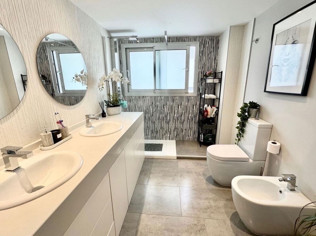 3 soveværelse Lejlighed til salg i New Golden Mile med swimmingpool garage - € 795.000 (Ref: 8768929)