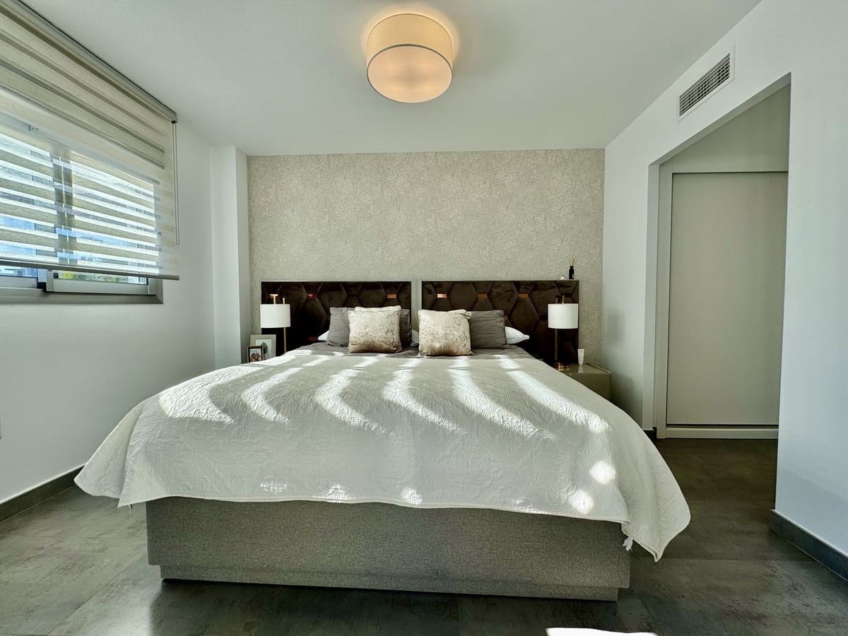 3 soveværelse Lejlighed til salg i New Golden Mile med swimmingpool garage - € 795.000 (Ref: 8768929)