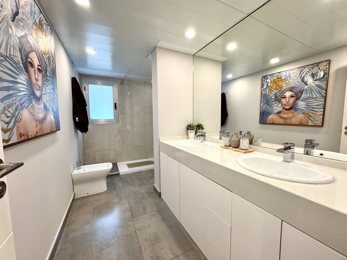 3 soveværelse Lejlighed til salg i New Golden Mile med swimmingpool garage - € 795.000 (Ref: 8768929)