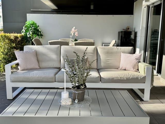 3 soverom Leilighet til salgs i Nueva Atalaya, Estepona med svømmebasseng garasje - € 795 000 (Ref: 8768929)