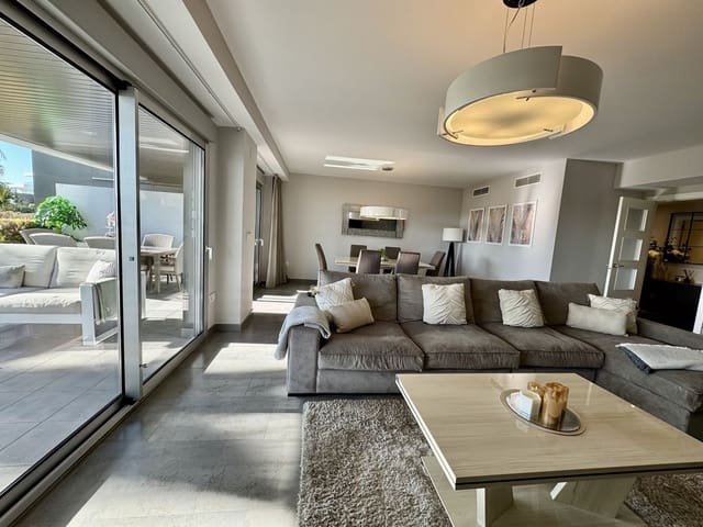 3 soverom Leilighet til salgs i Nueva Atalaya, Estepona med svømmebasseng garasje - € 795 000 (Ref: 8768929)