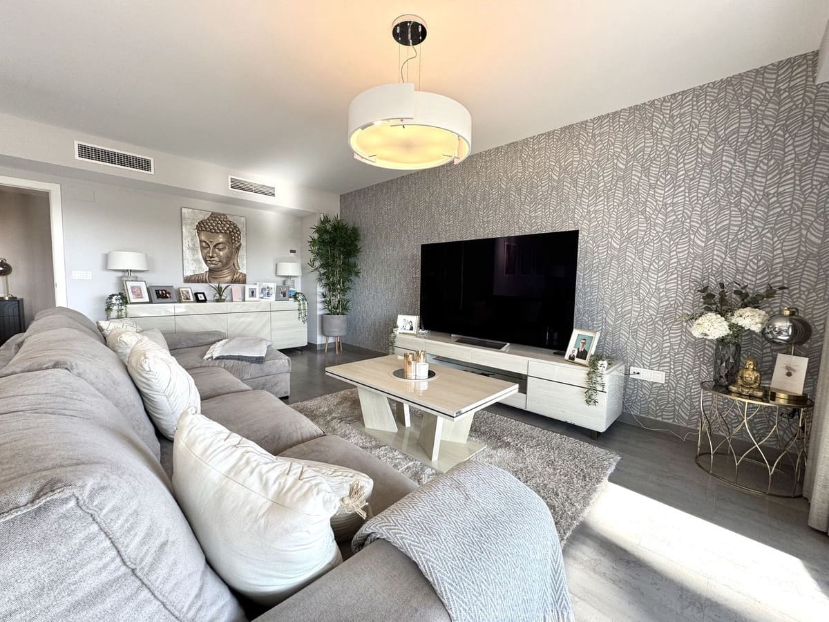 3 soveværelse Lejlighed til salg i New Golden Mile med swimmingpool garage - € 795.000 (Ref: 8768929)