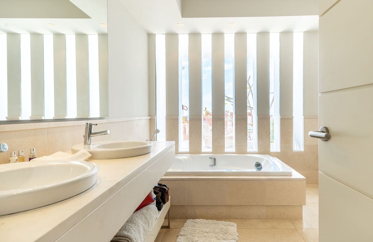 3 soveværelse Penthouse til salg i Los Flamingos med swimmingpool garage - € 1.600.000 (Ref: 8953895)