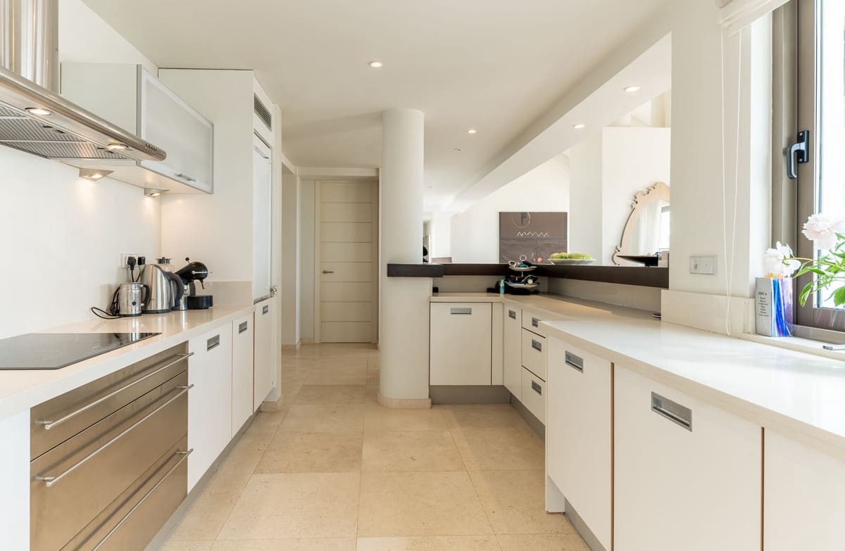 3 soveværelse Penthouse til salg i Los Flamingos med swimmingpool garage - € 1.600.000 (Ref: 8953895)