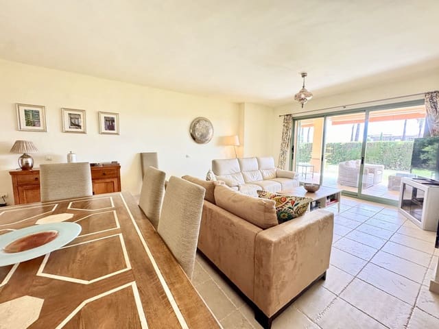 Apartamento de 3 habitaciones en Los Flamingos, Benahavís en venta con piscina garaje - 695.000 € (Ref: 9163002)