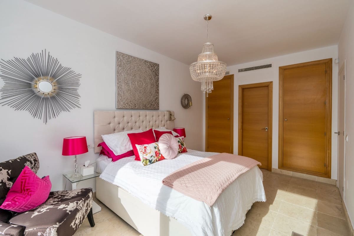 2 soveværelse Lejlighed til leje i Los Flamingos - € 2.300 (Ref: 9215730)