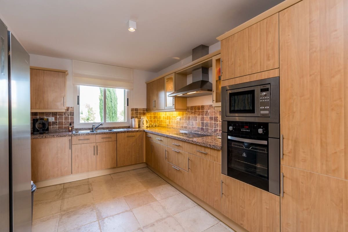 2 soveværelse Lejlighed til leje i Los Flamingos - € 2.300 (Ref: 9215730)