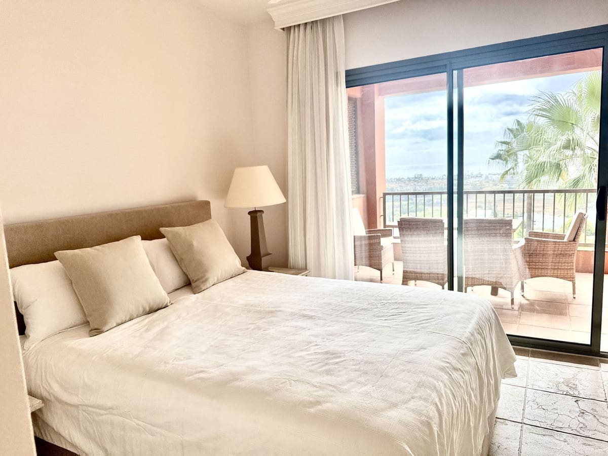 3 bedroom Apartment for sale in Los Flamingos with pool garage - € 750,000 (Ref: 9313927)