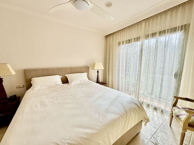 3 sypialnia Apartament na sprzedaż w Los Flamingos, Benahavís z basenem garażem - 750 000 € (Ref: 9313927)