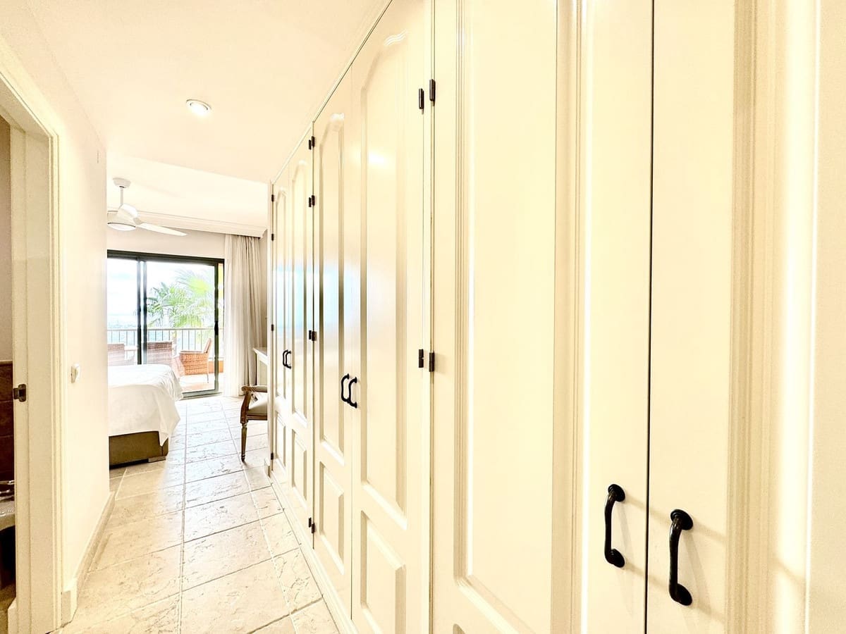 3 bedroom Apartment for sale in Los Flamingos with pool garage - € 750,000 (Ref: 9313927)