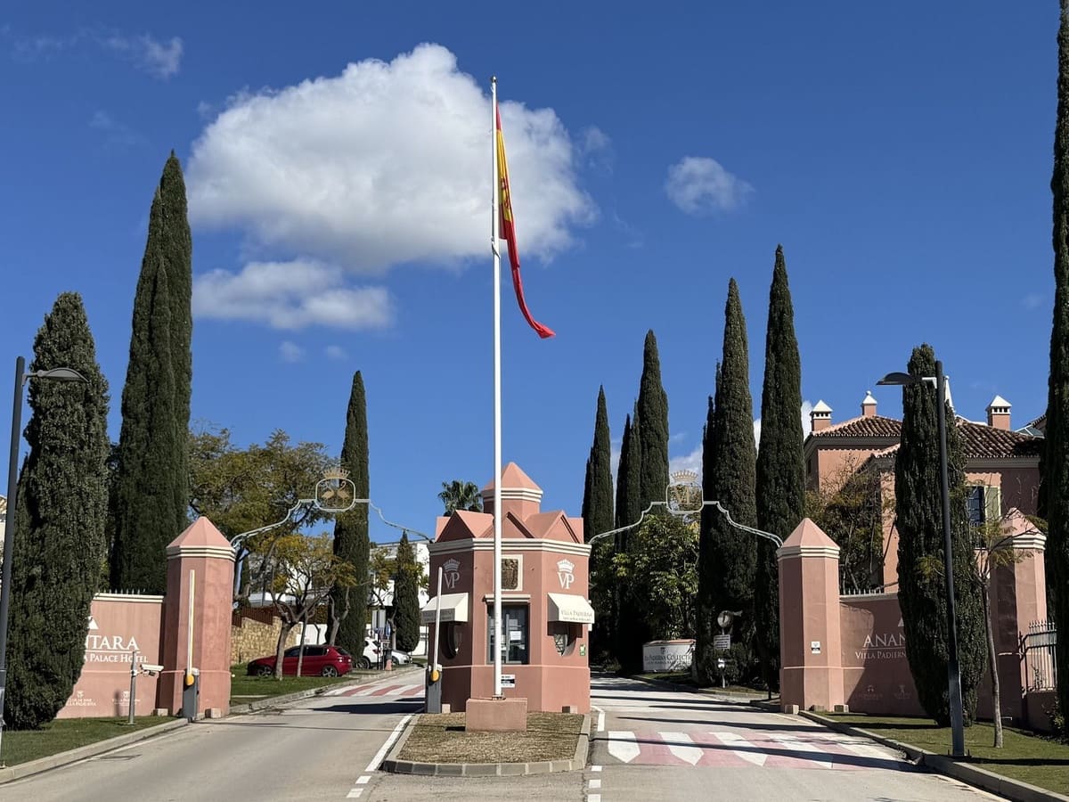 3 bedroom Apartment for sale in Los Flamingos with pool garage - € 750,000 (Ref: 9313927)