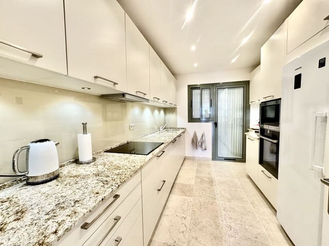 3 sypialnia Apartament na sprzedaż w Los Flamingos, Benahavís z basenem garażem - 750 000 € (Ref: 9313927)