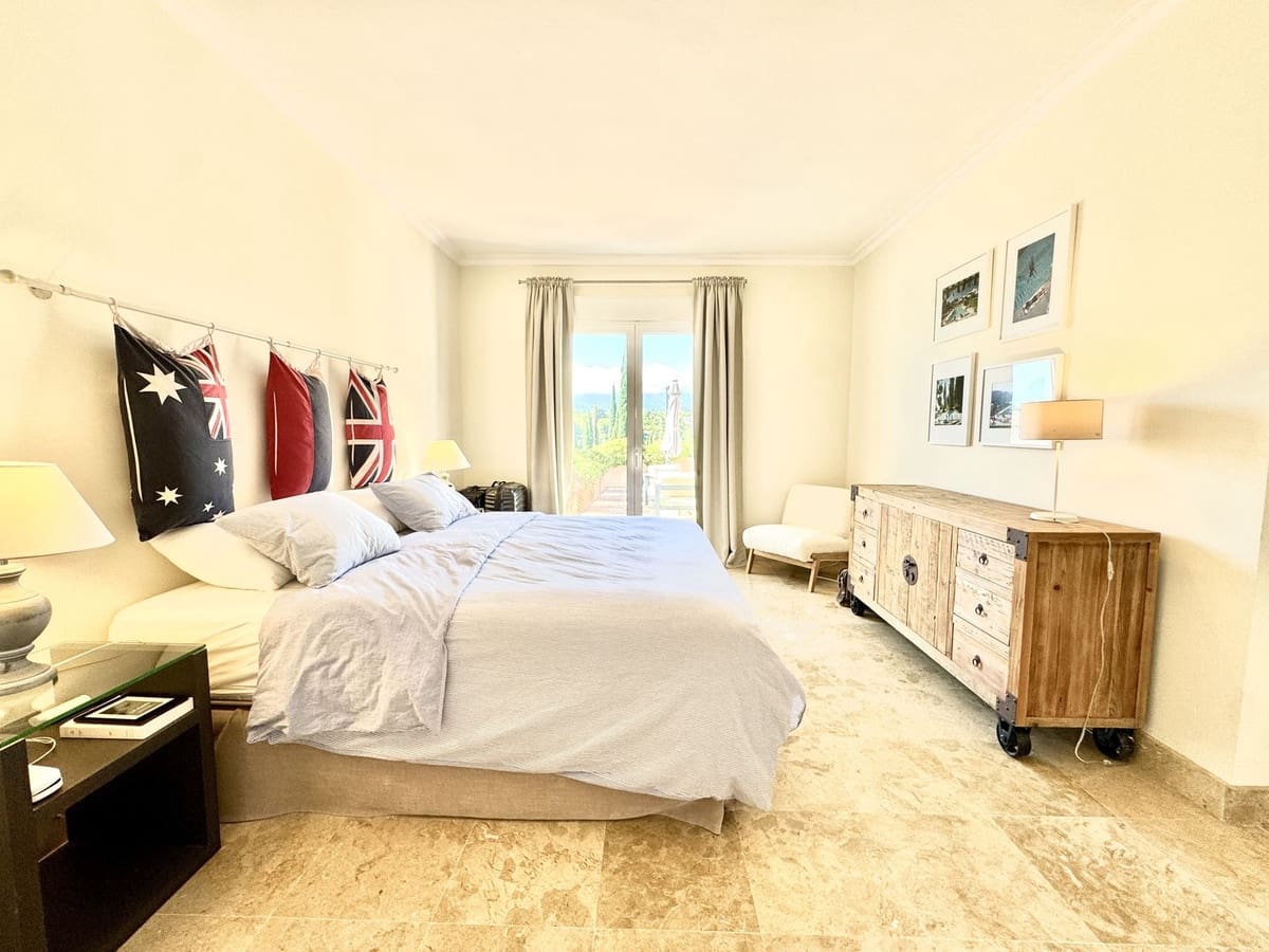 3 soveværelse Lejlighed til salg i Los Flamingos med swimmingpool garage - € 1.050.000 (Ref: 9360286)