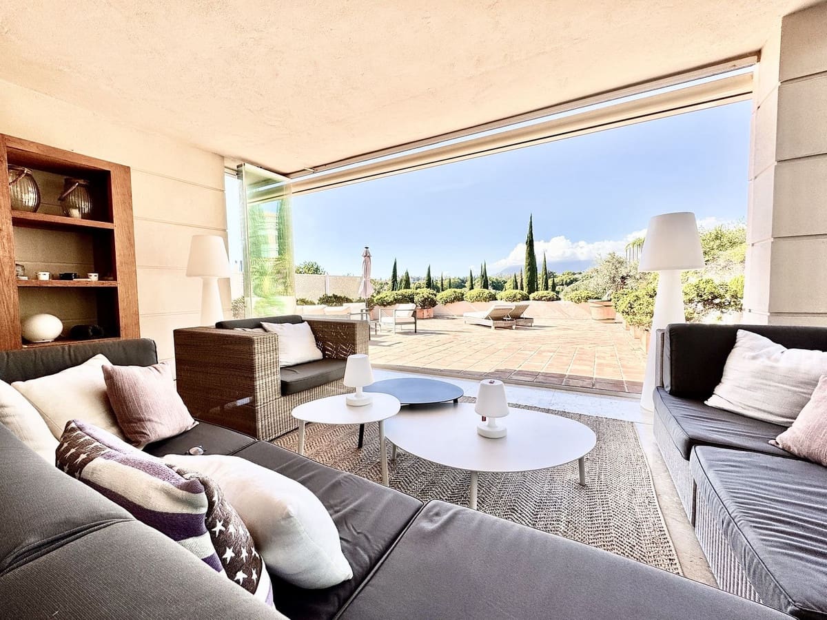 3 soveværelse Lejlighed til salg i Los Flamingos med swimmingpool garage - € 1.050.000 (Ref: 9360286)