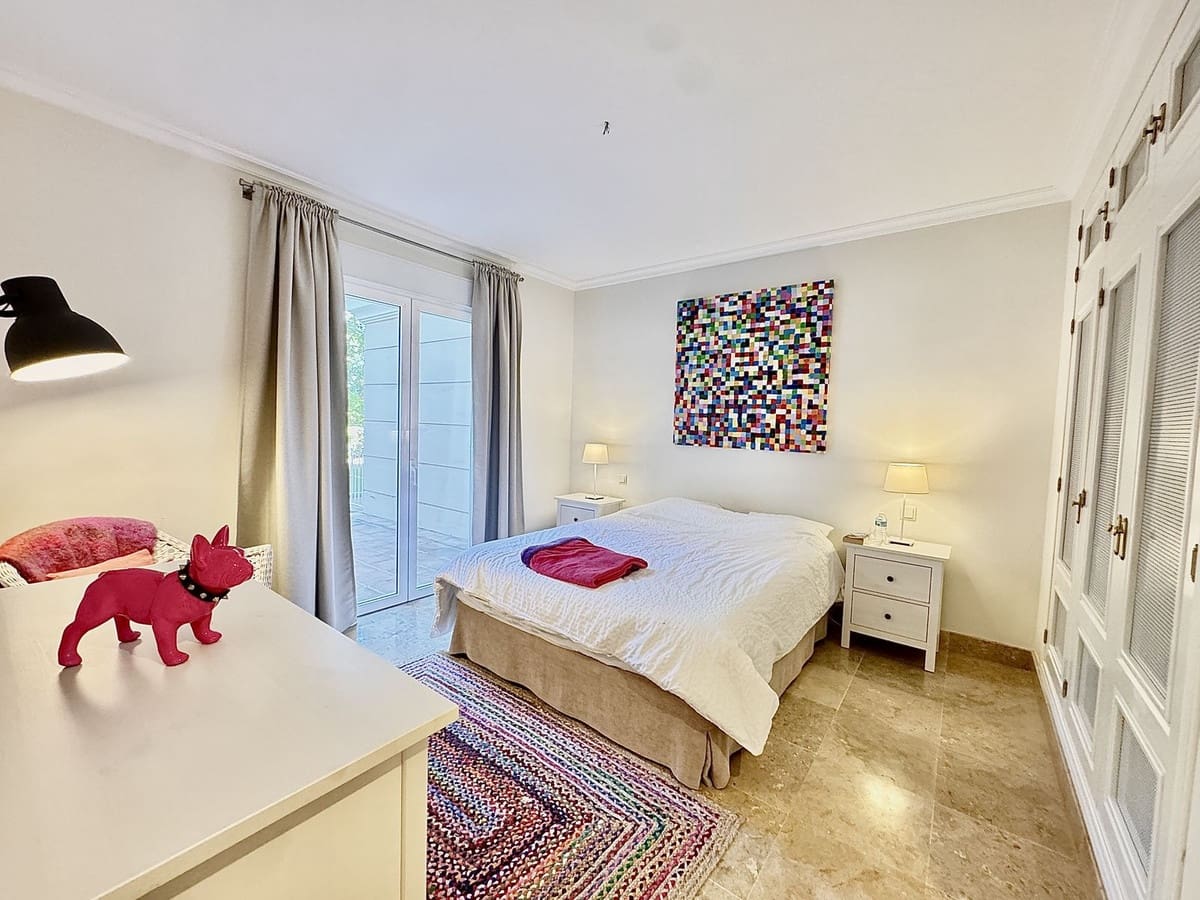 3 soveværelse Lejlighed til salg i Los Flamingos med swimmingpool garage - € 1.050.000 (Ref: 9360286)