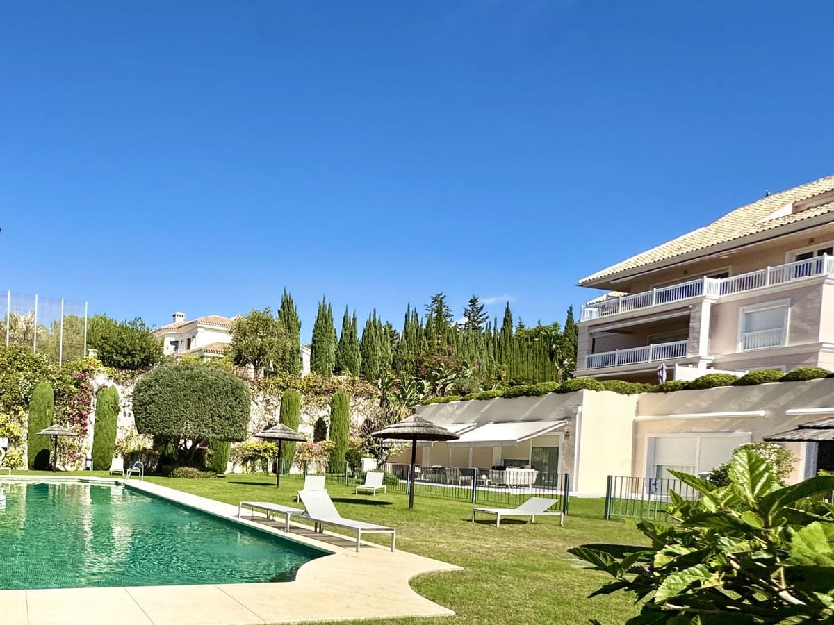 3 soveværelse Lejlighed til salg i Los Flamingos med swimmingpool garage - € 1.050.000 (Ref: 9360286)