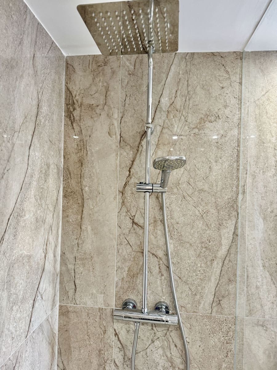 2 soveværelse Lejlighed til salg i Los Flamingos med swimmingpool garage - € 785.000 (Ref: 9426958)