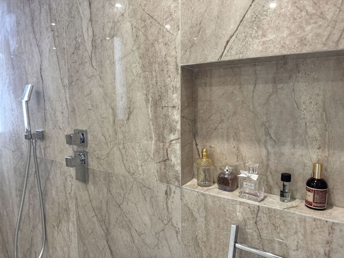 2 soveværelse Lejlighed til salg i Los Flamingos med swimmingpool garage - € 785.000 (Ref: 9426958)