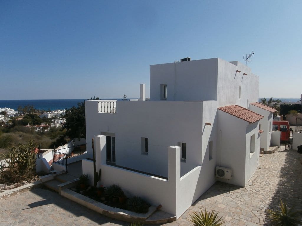 6 bedroom Villa for sale in Mojacar with pool - € 649,000 (Ref: 3908944)