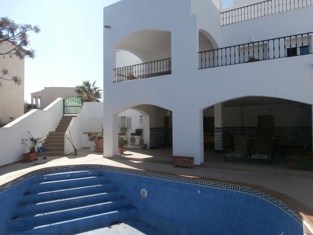 Chalet de 6 habitaciones en Mojácar en venta con piscina - 649.000 € (Ref: 3908944)