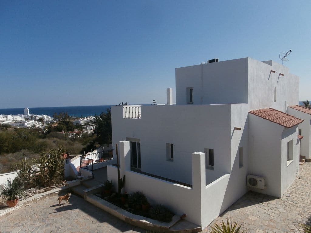 6 bedroom Villa for sale in Mojacar with pool - € 649,000 (Ref: 3908944)