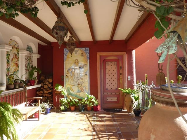 Chalet de 4 habitaciones en Mojácar en venta con piscina garaje - 985.000 € (Ref: 8022532)