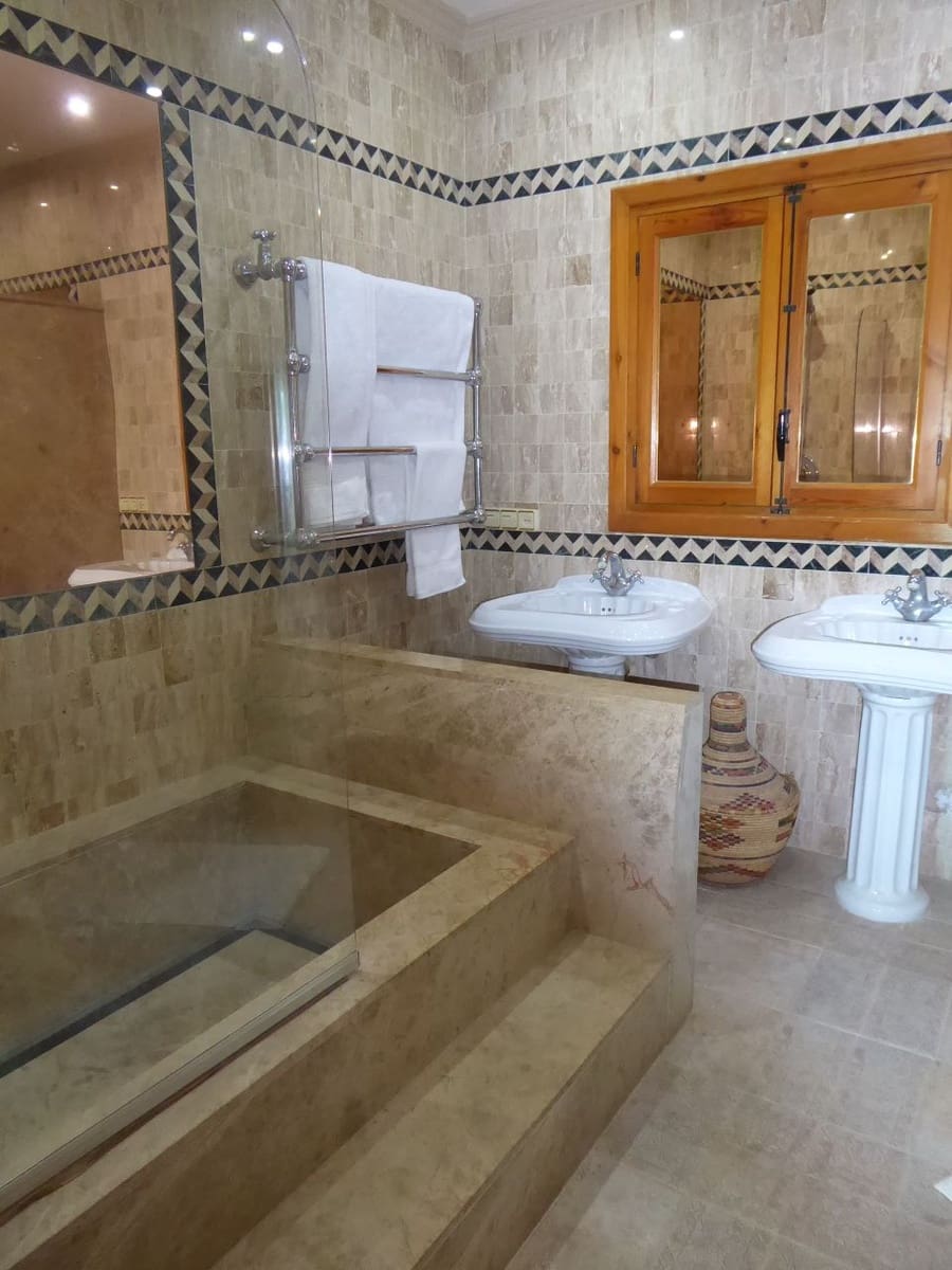 4 bedroom Villa for sale in Mojacar with pool garage - € 985,000 (Ref: 8022532)