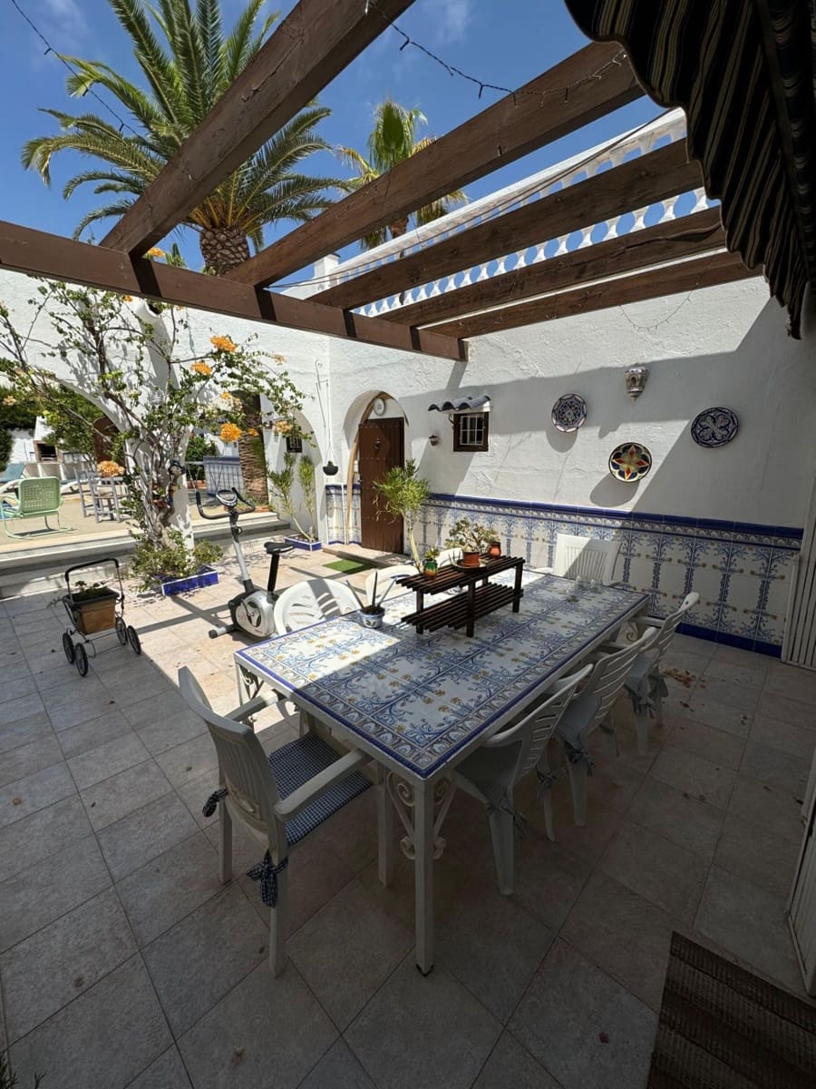 Chalet de 7 habitaciones en Mojácar en venta con piscina garaje - 1.200.000 € (Ref: 9127177)