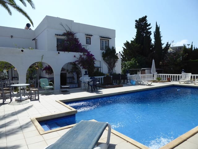 Chalet de 7 habitaciones en Mojácar en venta con piscina garaje - 1.200.000 € (Ref: 9127177)