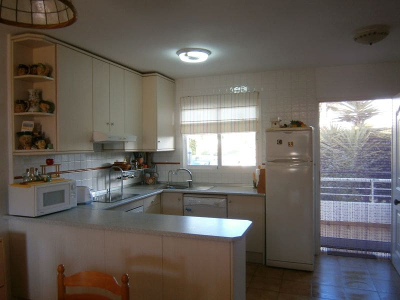 4 soveværelse Strandlejlighed til salg i Mojacar med swimmingpool garage - € 429.000 (Ref: 9705913)