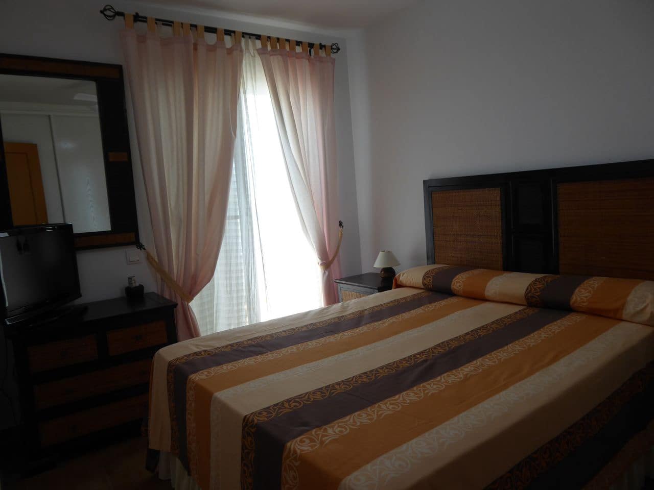 4 soveværelse Strandlejlighed til salg i Mojacar med swimmingpool garage - € 429.000 (Ref: 9705913)