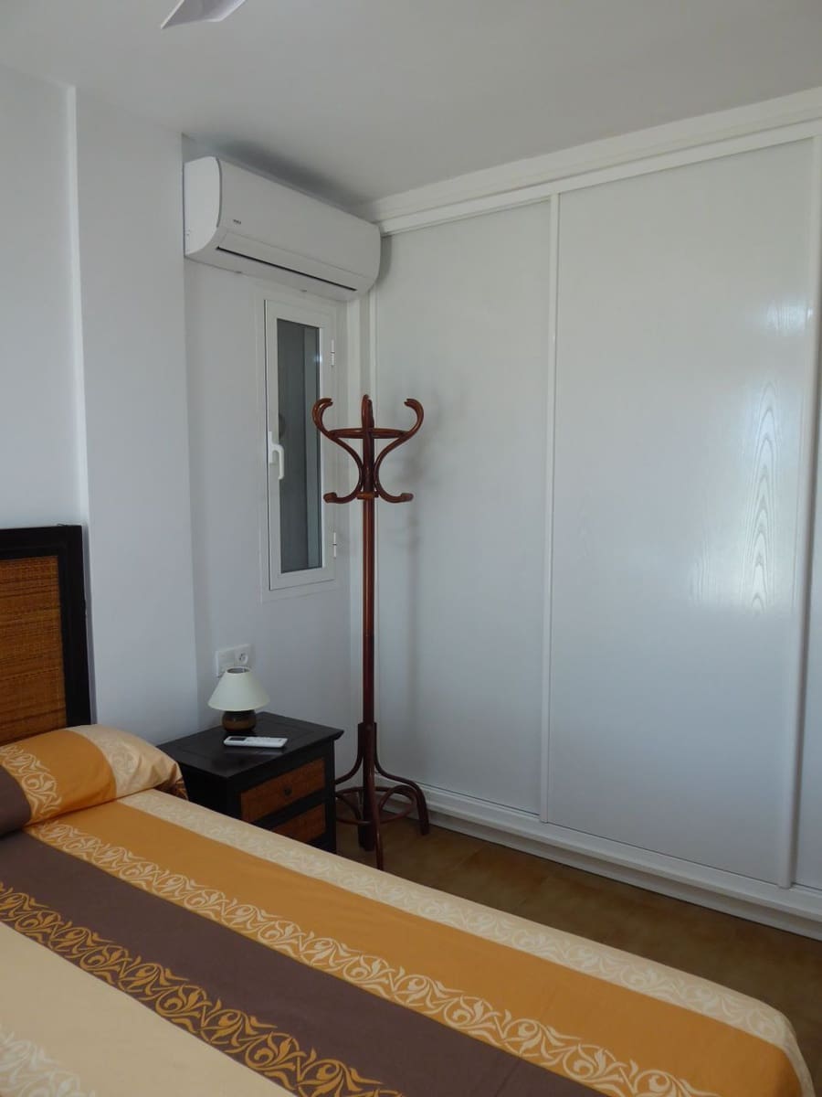 4 soveværelse Strandlejlighed til salg i Mojacar med swimmingpool garage - € 429.000 (Ref: 9705913)