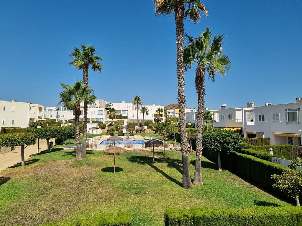 4 soveværelse Strandlejlighed til salg i Mojacar med swimmingpool garage - € 429.000 (Ref: 9705913)