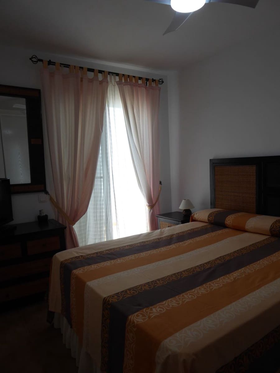 4 soveværelse Strandlejlighed til salg i Mojacar med swimmingpool garage - € 429.000 (Ref: 9705913)