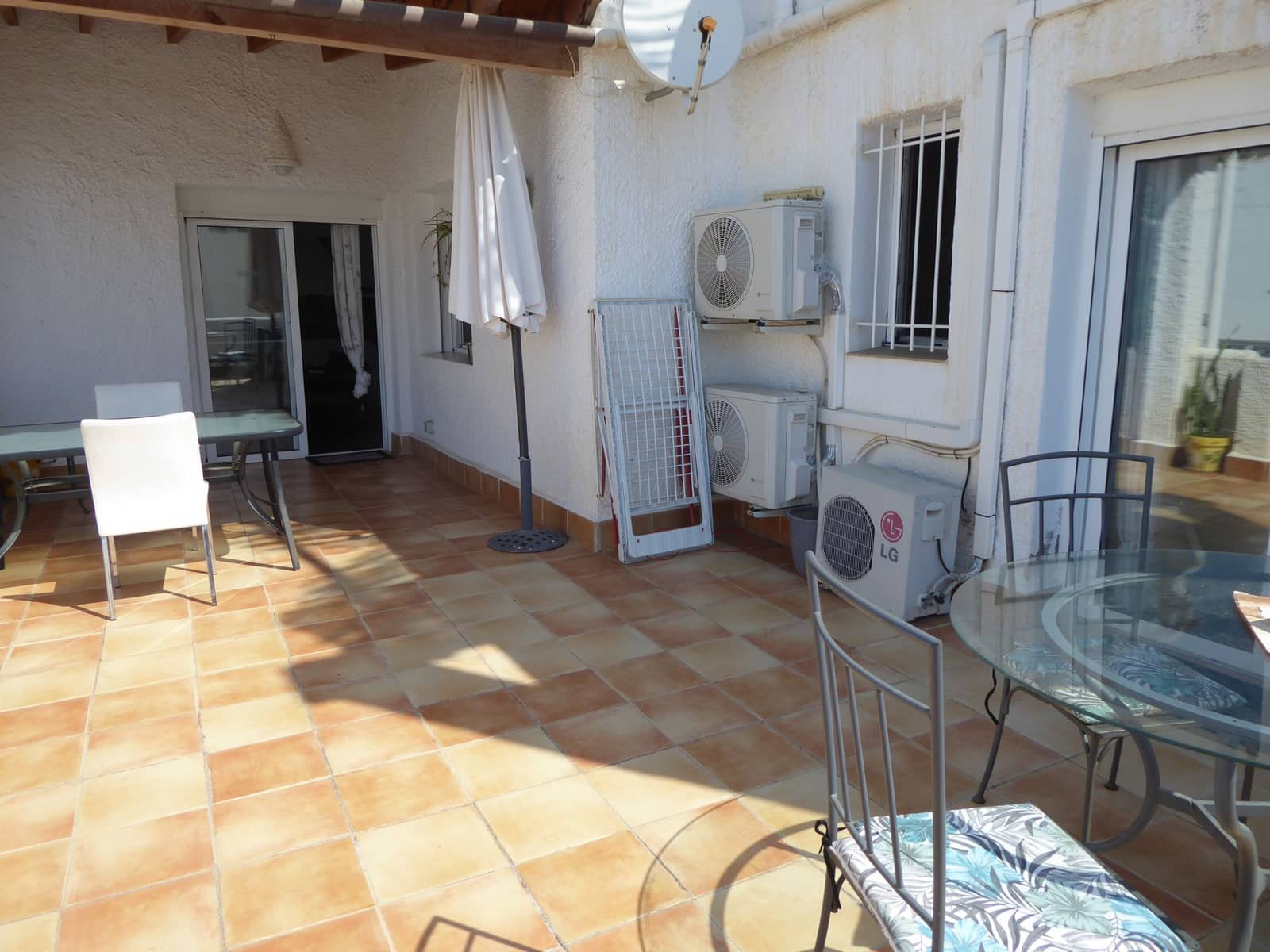 4 bedroom Apartment for sale in Mojacar with pool - € 285,000 (Ref: 9938795)