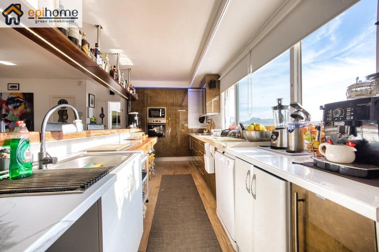 3 sypialnia Penthouse na sprzedaż w El Campello z basenem garażem - 425 000 € (Ref: 10032234)
