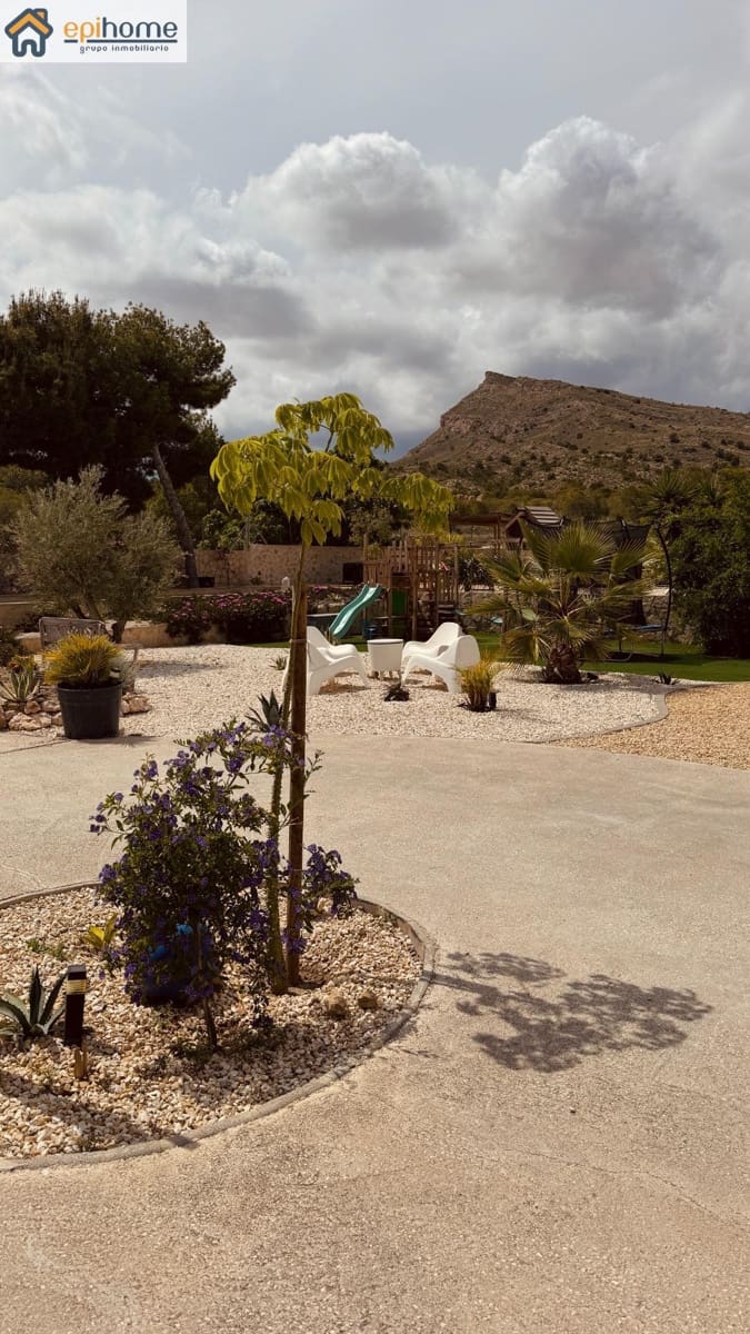 5 bedroom Villa for sale in Muchamiel / Mutxamel with pool garage - € 495,000 (Ref: 10032237)