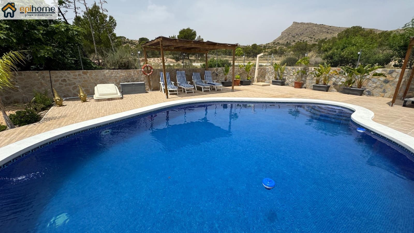 5 bedroom Villa for sale in Muchamiel / Mutxamel with pool garage - € 495,000 (Ref: 10032237)