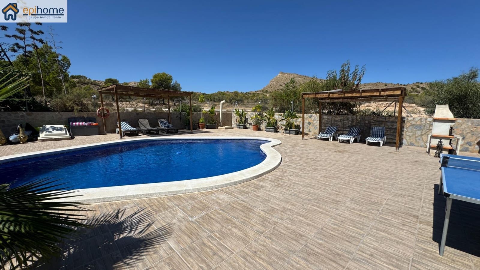 5 bedroom Villa for sale in Muchamiel / Mutxamel with pool garage - € 495,000 (Ref: 10032237)