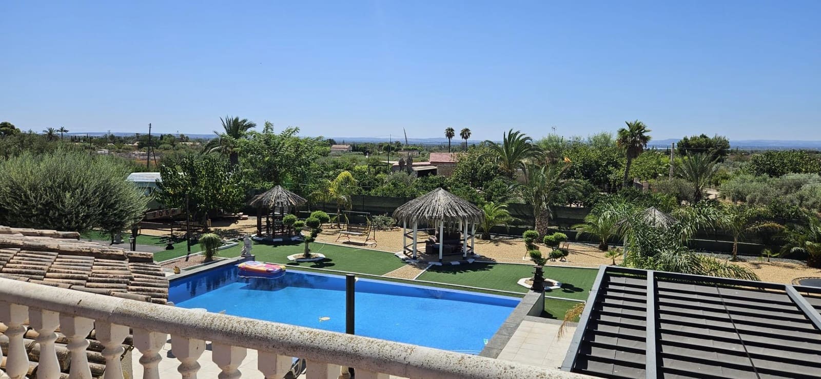 5 bedroom Villa for sale in Matola with pool garage - € 679,000 (Ref: 10059479)