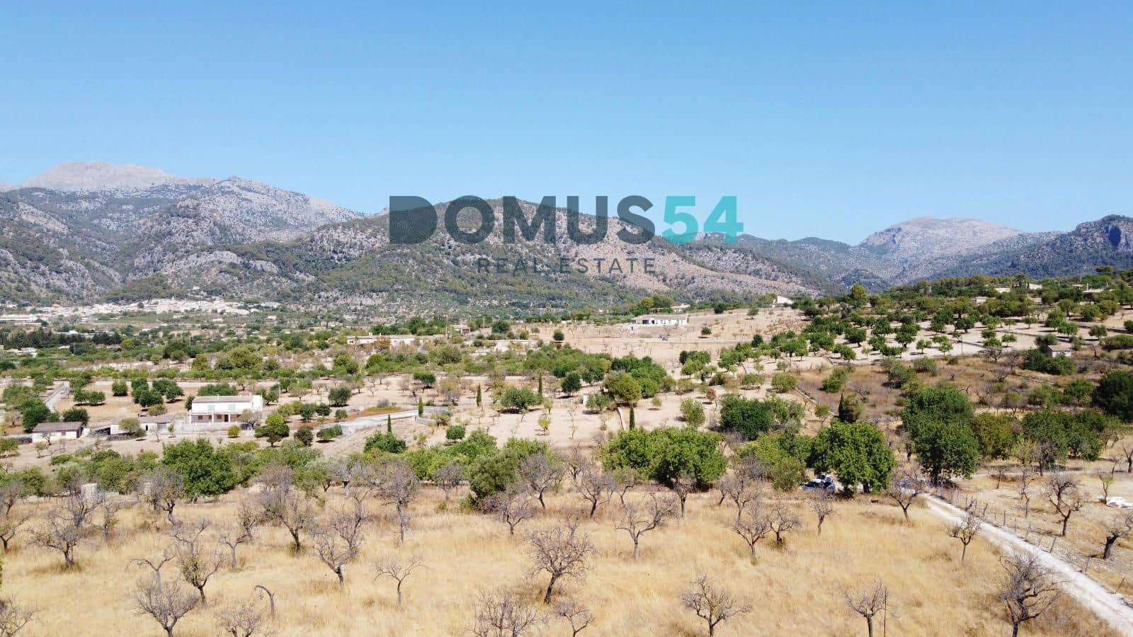Building Plot for sale in Moscari - € 750,000 (Ref: 10057289)