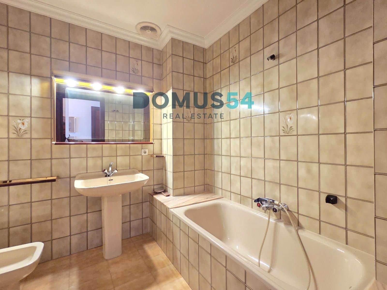 3 bedroom Flat for sale in Sa Pobla with garage - € 360,000 (Ref: 10073307)