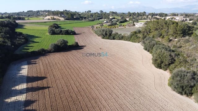 Building Plot for sale in Santa Margalida - € 170,000 (Ref: 6024516)