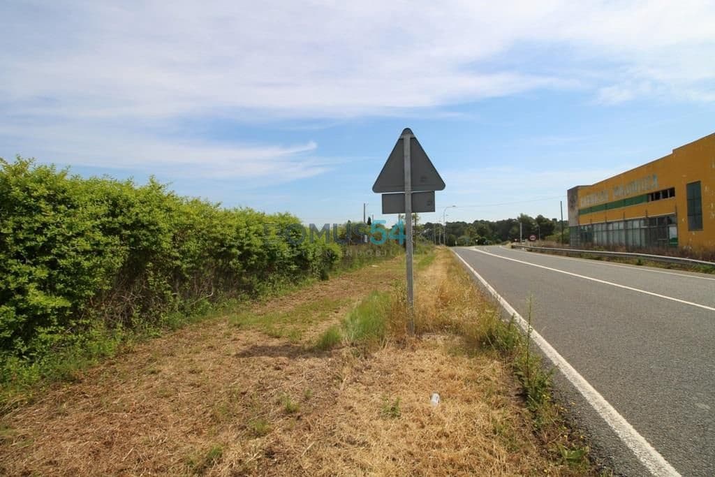 Grunde uden byggetilladelser til salg i Campanet - € 79.000 (Ref: 6024519)