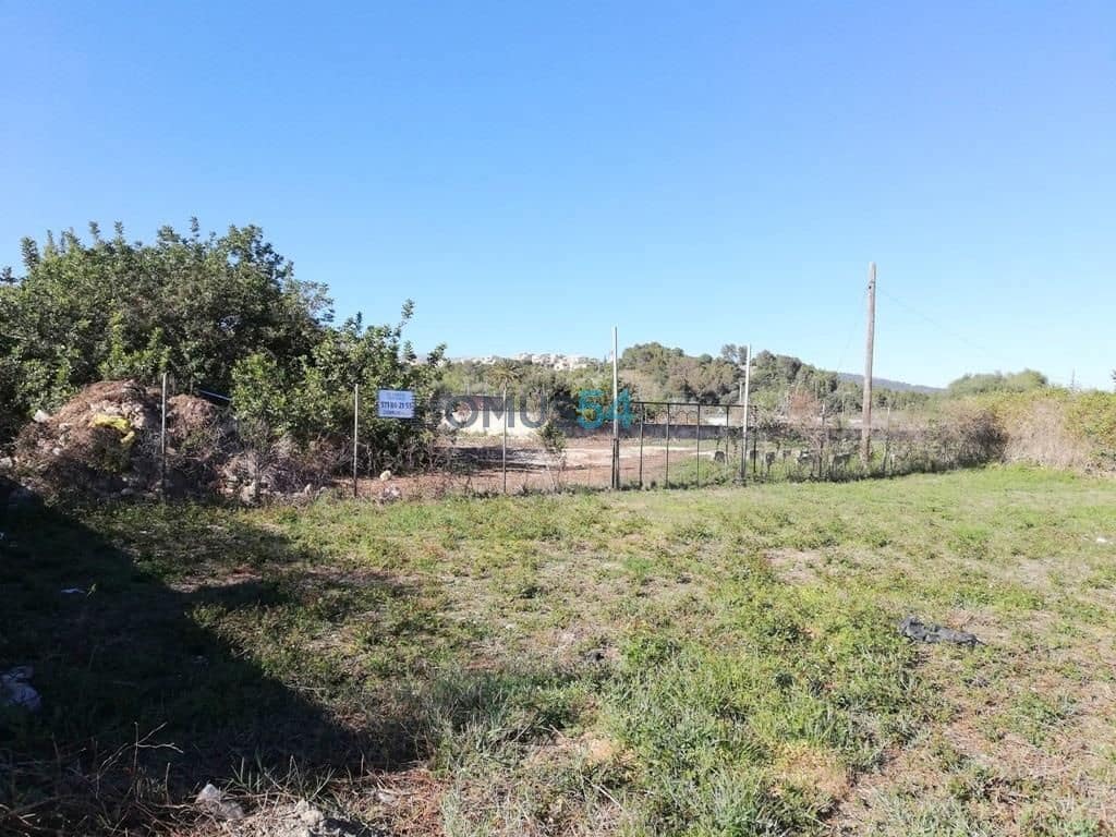 Grunde uden byggetilladelser til salg i Campanet - € 79.000 (Ref: 6024519)