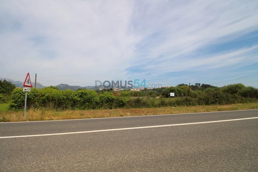 Grunde uden byggetilladelser til salg i Campanet - € 79.000 (Ref: 6024519)