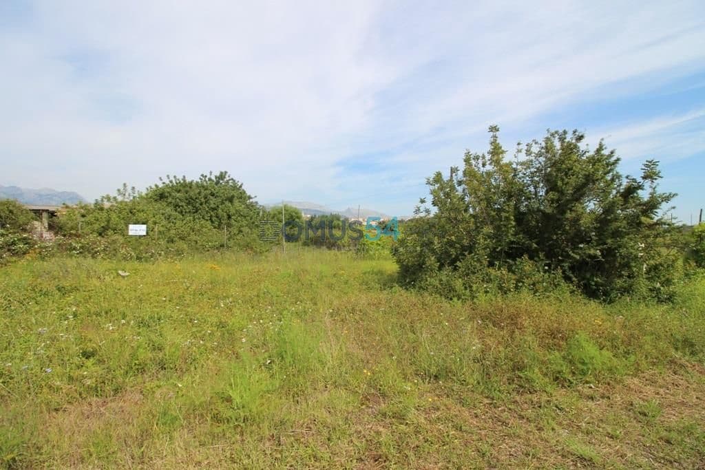 Grunde uden byggetilladelser til salg i Campanet - € 79.000 (Ref: 6024519)