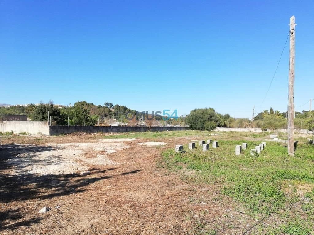 Grunde uden byggetilladelser til salg i Campanet - € 79.000 (Ref: 6024519)